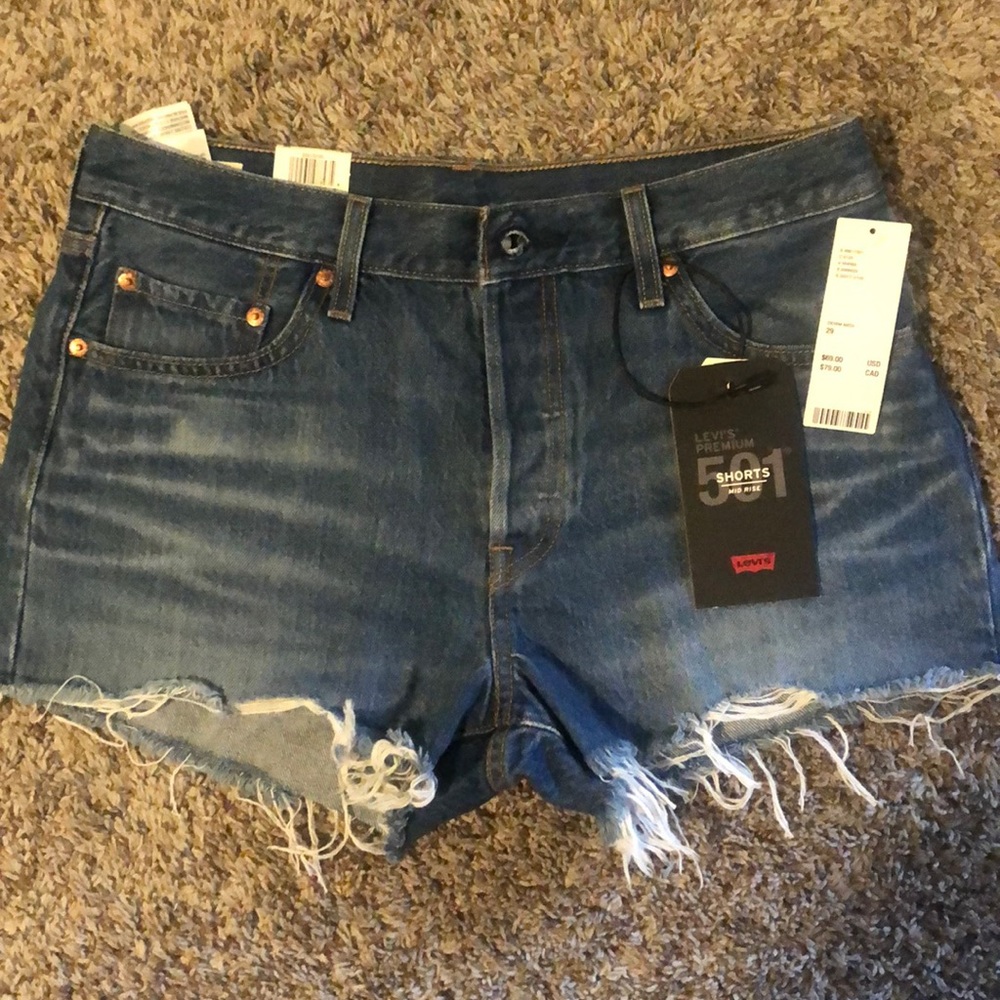 BRAND NEW Levis 501 denim shorts